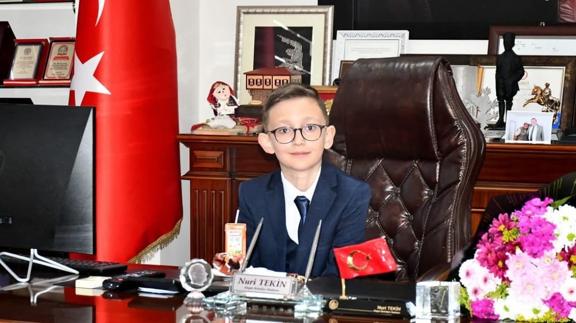 BELEDİYE BAŞKANLIĞI KOLTUĞU YİĞİT BAŞKANA EMANET